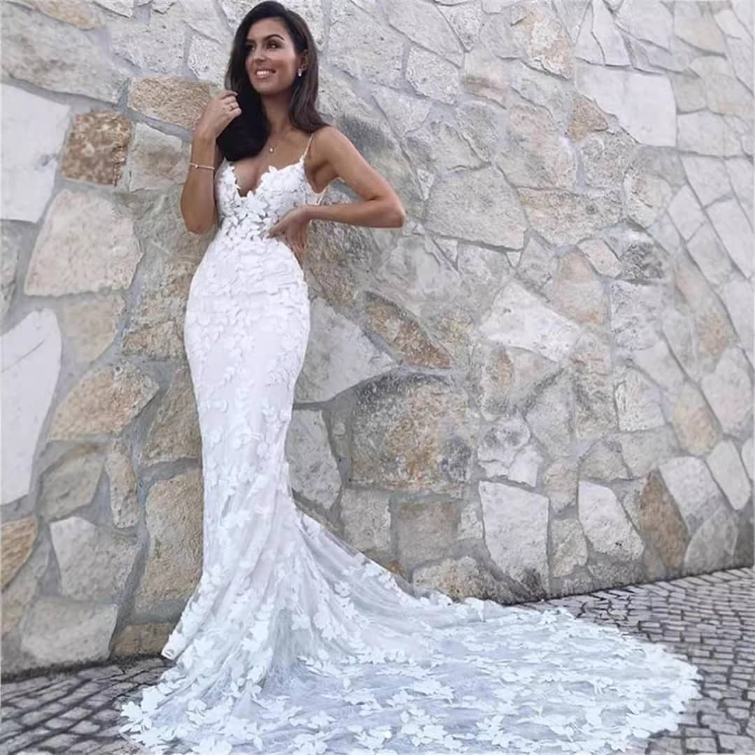 Dahlia – Light as Air, Bold as Love