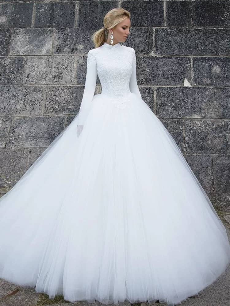 Eleanor – Timeless Elegance in Every Stitch