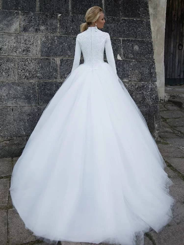 Eleanor – Timeless Elegance in Every Stitch